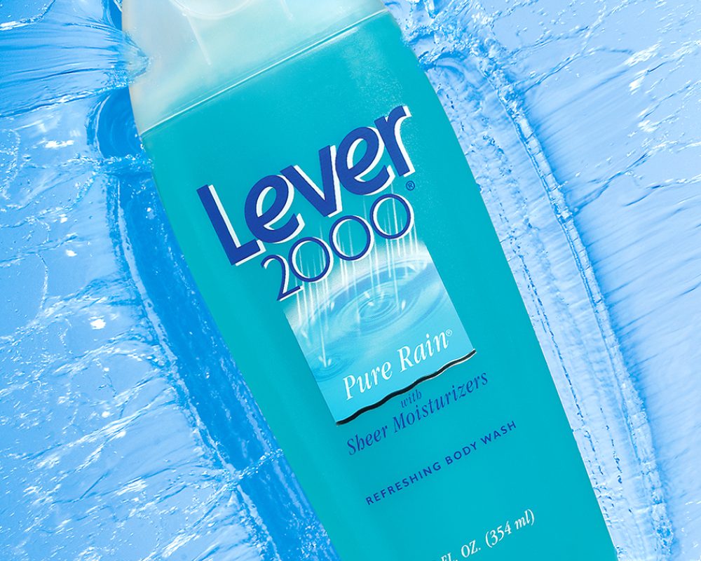 NY_CT_lever 2000_spash_plunge_jens johnson_photographer_beauty_product
