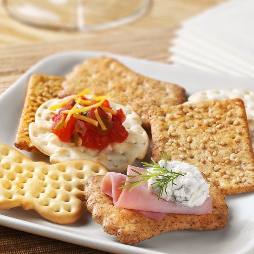 NY_CT_pepperidge farm_crackers_ plate_platter_jens johnson_photographer_food