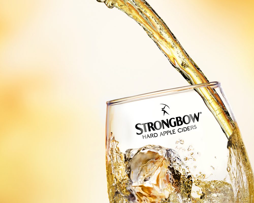 Strongbow beer short pour photo by Jens Johnson Photography. Premium food, beverage, and product photography for Connecticut and New York.